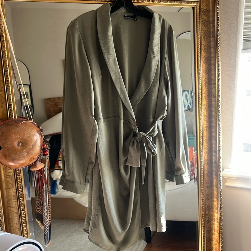 Olive Collard Tie Dress